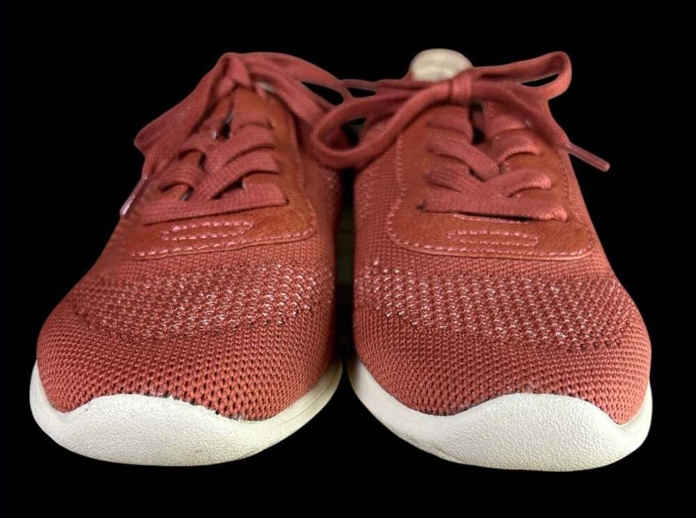 Söfft Novella Red Knit and Leather Lace Up Comfort Sneakers